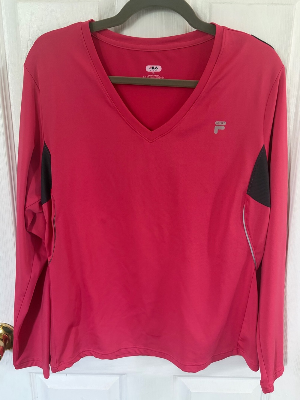 Fila Women's V-Neck Athletic Top in Pink XL